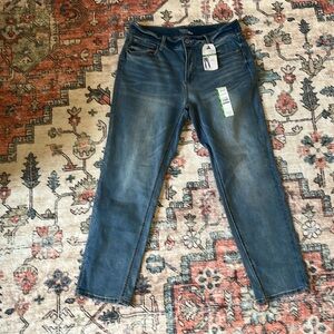 Time and tru mid rise relaxed fit straight leg jeans